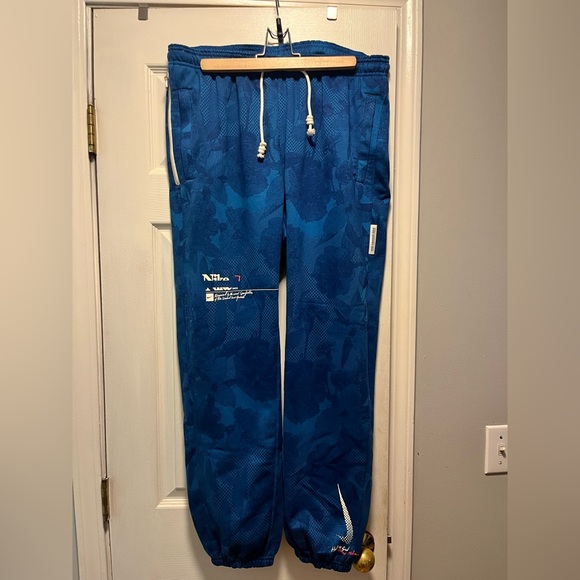 Nike DriFit Men’s Sweatpants - NWT! - Picture 2 of 6